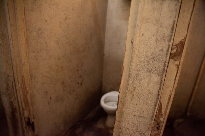 blocked communal toilets (5)